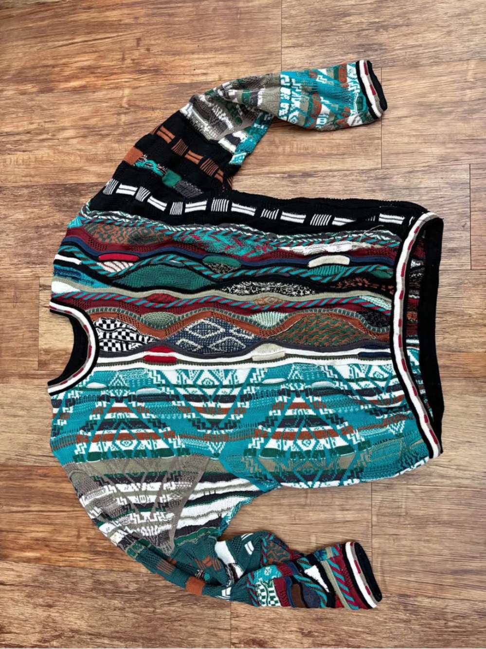 Rare coogi Crewneck Sweater size L - Teal & Black